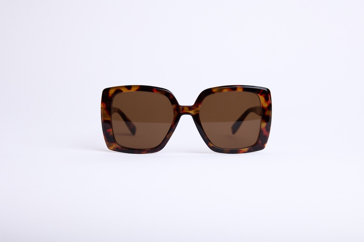 Velora Oversized Sunglasses